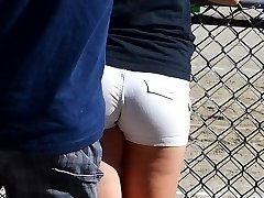 Fatty butt shorts spied in closeup