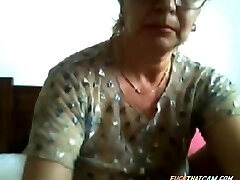 Super erotica mature seducing and teasing on cam