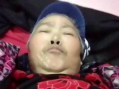 hump with chinese lady hump with chinese lady