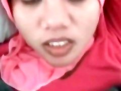 Teen indonesian Maid Trying Milky Dick First Time
