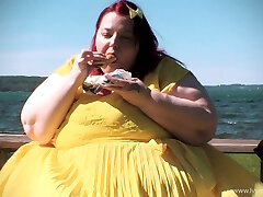 Amateur redhead masturbates then gives a fellatio