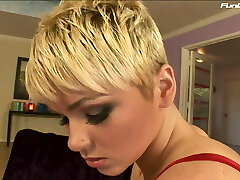 Blonde Milf bekommt Big Black Cock nicht in den Mund also dann Buttfuck