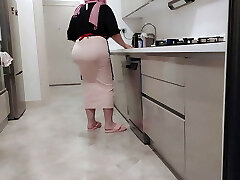 My stepmother wanted to send my dad away from home and cook for me. My stepmother wanted to send my dad away from home and cook for me.