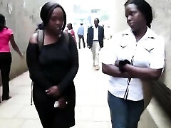 Black African honeys Faida and Kali meet on street and