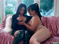 Eva Maxim And Summer Col In Feel Attracted To