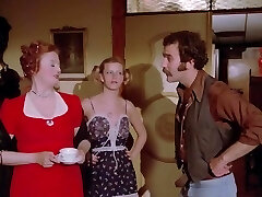 बिल्ली का लड़की खेत