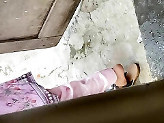 Chhoti Behen Ko Puri Nangi Hokr Nahate Dekha utter Desi Village Girl Shower Video