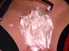 Recording a vulva to be shaved