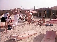 Dans Le Chaleur De St Tropez (1981) 