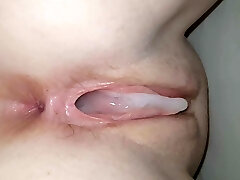 Creampie and widely opened pussy 