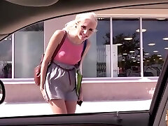 Blonde skinny teenage fucked in a car