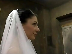 The daddy of the bride claims his right