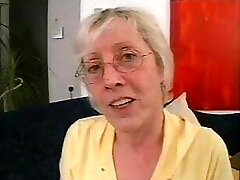 mamie baisée dur mamie baisée dur