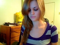 Inexperienced girl masturbating on web cam