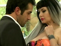 Tattoed Milf Carrie Ann Fucked On Bed Tattoed Milf Carrie Ann Fucked On Bed