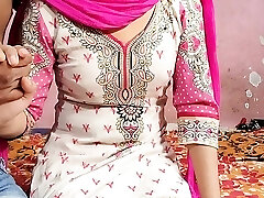 Punjabi ladaki ne salwar pahankar apane yaar se chudwai