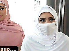 Hijab Intercourse - Innocent Teenager Violet Gems Loses Herself And Finds A Side She Never Knew Existed Hijab Intercourse - Innocent Teenager Violet Gems Loses Herself And Finds A Side She Never Knew Existed