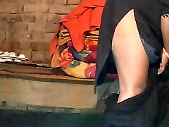 Dewar ka lund khada nhi hua koi h jo mujhe chod chod kar piyas bujha de Dewar ka lund khada nhi hua koi h jo mujhe chod chod kar piyas bujha de