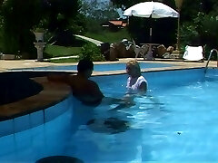 Shagging a mamacita at the pool