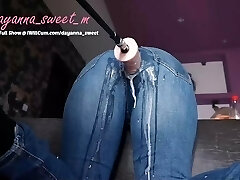 Mechanical Dildo Gives Mommy Multiple Cream Squirting Orgasms