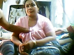 BBB Indian wifey doesn't mind flashing her big boobs