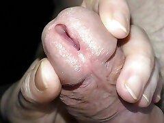 She rubs the pipe through the panties and opens the urethra. She rubs the pipe through the panties and opens the urethra.