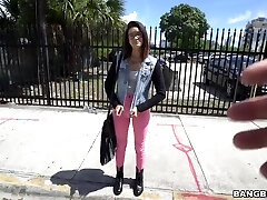 Girl With Glasses Gets Pulverized In The Pound Bus Girl With Glasses Gets Pulverized In The Pound Bus