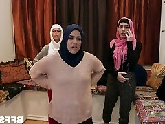Poonjab Special (Arab girls group romp)