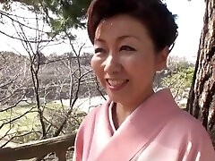 39 yr aged Yayoi Iida Swallows two Loads (Uncensored)