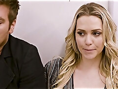Mia Malkova - Stunning Stunner Knows How To Handle Mia Malkova - Stunning Stunner Knows How To Handle