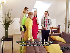 Dyke4k. Late to Trio Hotties Party Dyke4k. Late to Trio Hotties Party