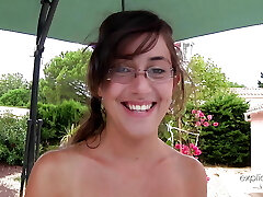 Porno casting of a French teen by the pool, blowjob, sex, fist-fucking. Complete version
