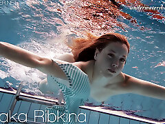 Tight pussy stunner Salaka Ribkina underwater