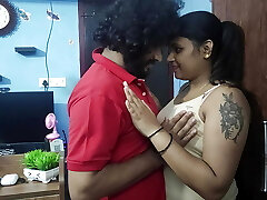 Vaihnavy and Sharun Raj lip lock, Hot indian duo lip lock romance, Mallu couple hot lip lock romance, Indian couples lip smooch