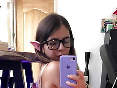 Good morning, I'll be the elf female... Would you like to watch the elf girl eat a trunk?