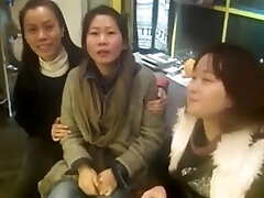 White guy plumb his chinese gf doggystyle