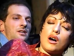 Hawt italian mature gets anal invasion!