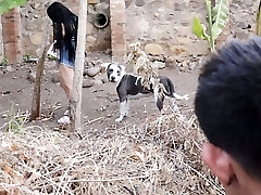MY BIGTITS NEIGHBOR WAS WATERING PLANTS AND I Pummel HER OUTDOORS