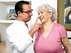 21Sextreme Helping The Grannie Next Door 21Sextreme Helping The Grannie Next Door