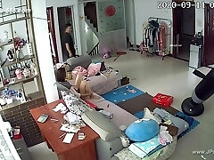 Hackers use the camera to remote monitoring of a paramour's home life.609 Hackers use the camera to remote monitoring of a paramour's home life.609