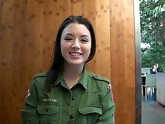 ATKGirlfriends vidéo: Virtual Date avec le coréen et le russe beauté Daisy Summers
