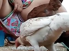 Must observe desi bhabi feeding hen