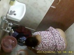 Bbw Mature Indian Bengali Milf Rina Washing In Bathroom