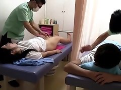 Erotische Massage 2 Naast De Man Slapen