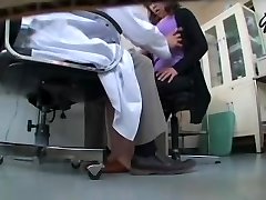 Cute Japanese bitch got her poon fucked at a hospital