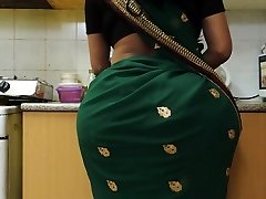 Indian Bhabhi's HUGE bum