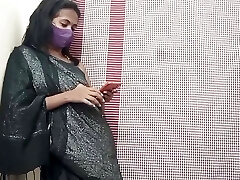 Tamil girl romped by tamil boy. Use your Headsets for better experience. Best story with oral pleasure
