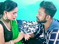 Homemade video of a brunette chick being poked on the sofa Homemade video of a brunette chick being poked on the sofa