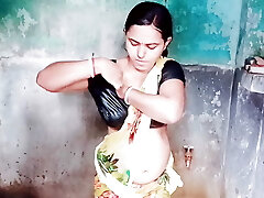 ????BENGALI BHABHI IN BATHROOM Total VIRAL MMS (Hotwife Wife Amateur Homemade Wife Real Homemade Tamil 18 Year Old Indian Uncensor