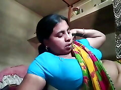 Hot wife leaked video Indian hot building wife